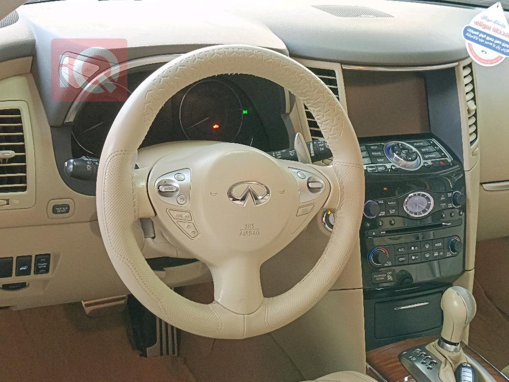 ئينفنتي QX70